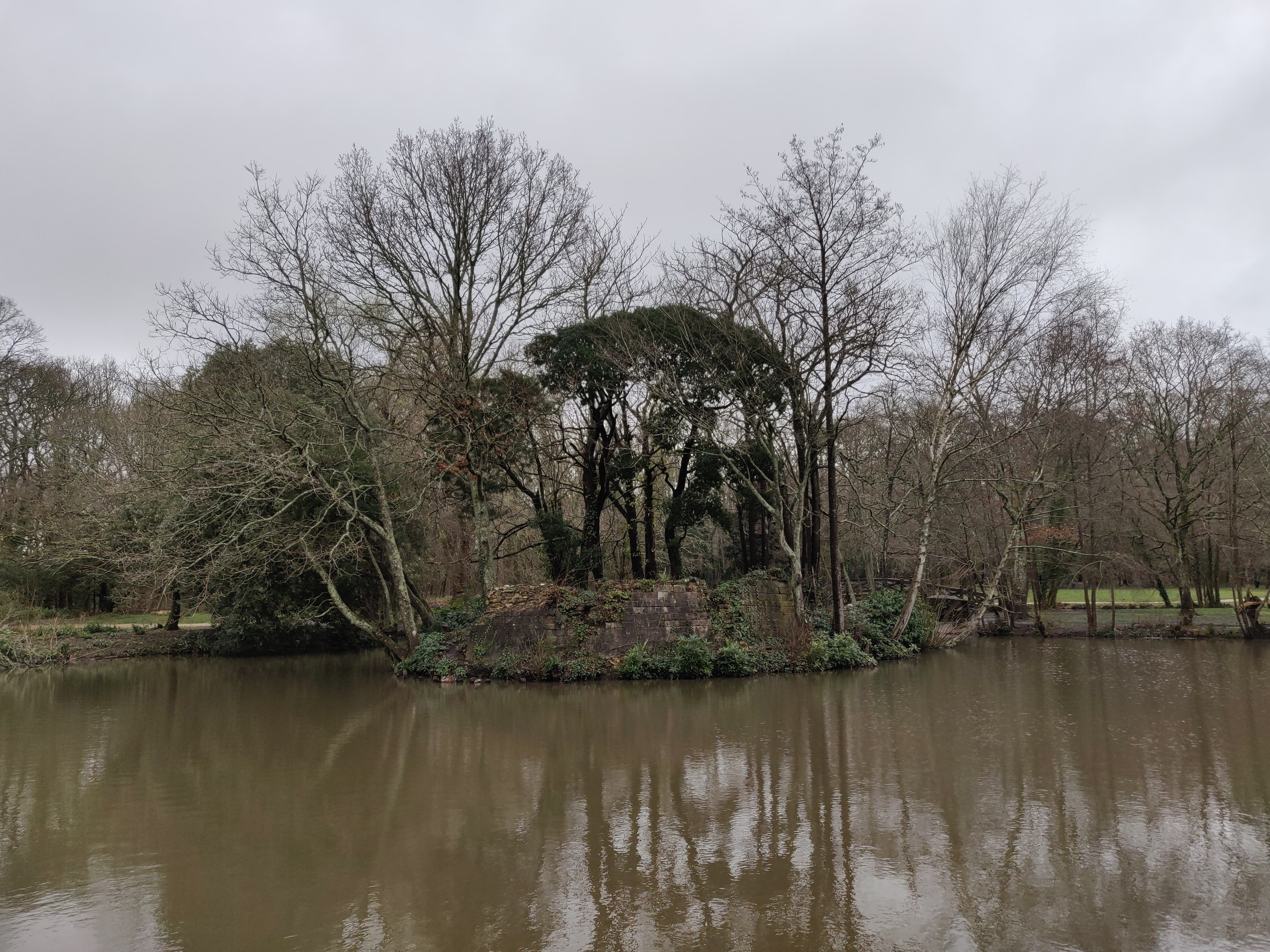 The lake and folly at Staunton Country Park, on the northern edge of Havant
